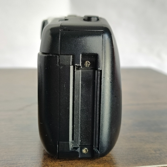 Nikon One Touch 100 35mm Film Point & Shoot Camera VTG 80s Untested - Picture 8 of 17